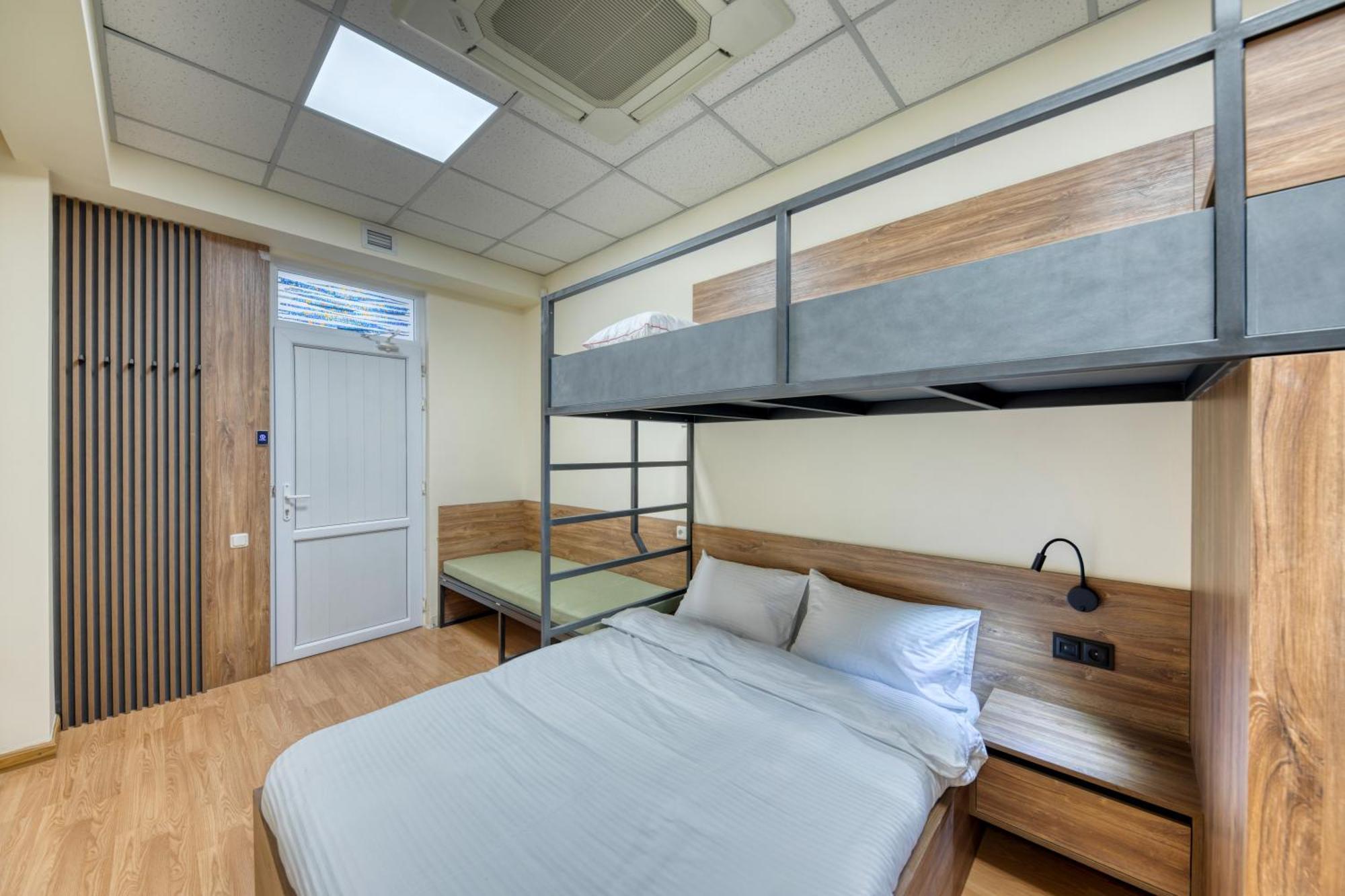 Tropica Inn Hotel Єреван Екстер'єр фото